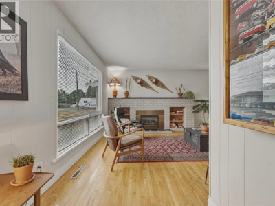 2903 17 Street - 3