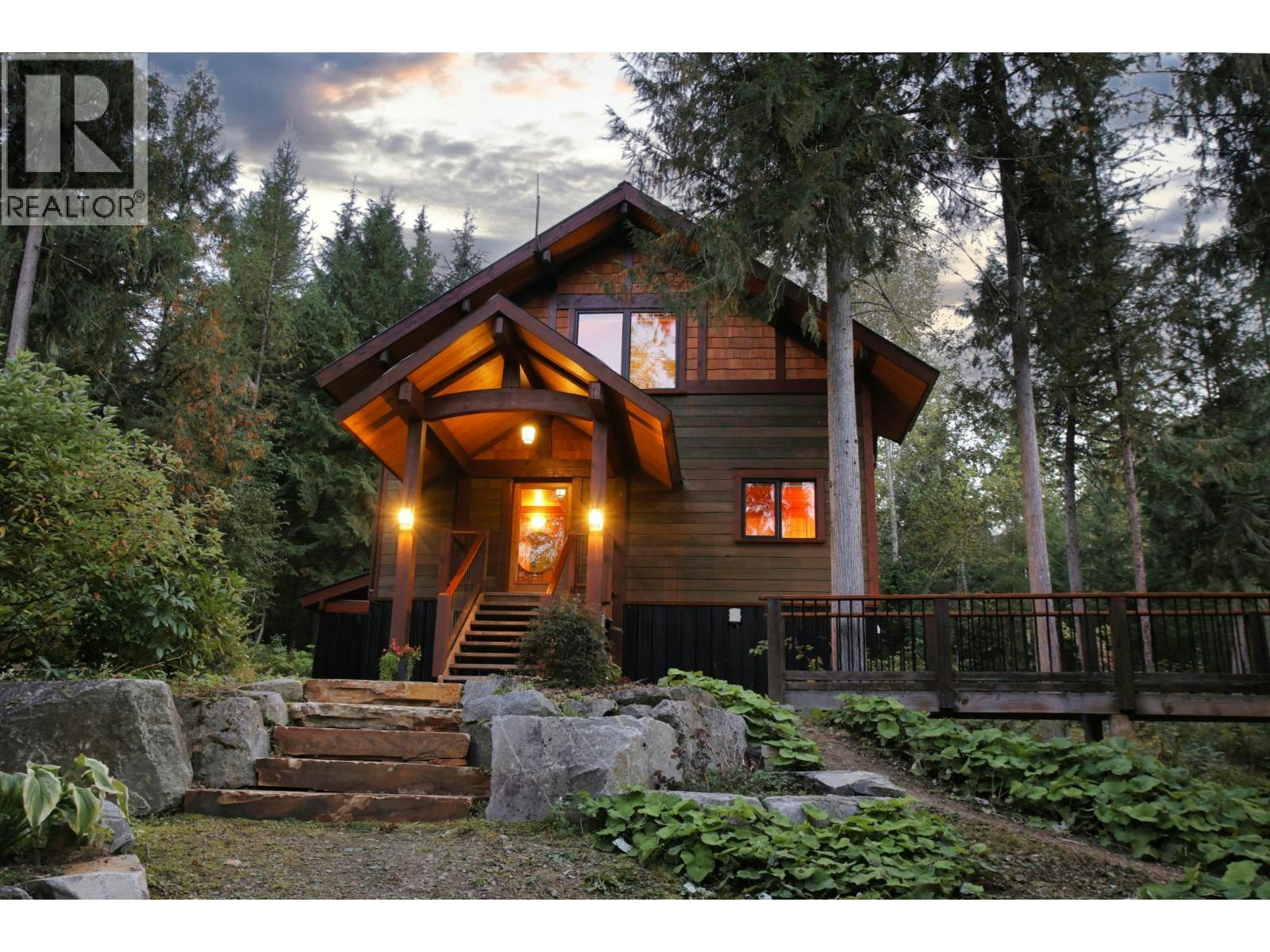 6666 Zeeben Road, Ymir, BC, V0G 2K0