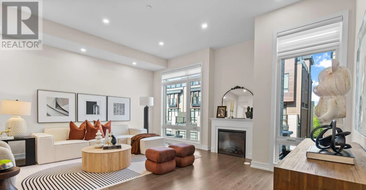 14 Credit Lane, Richmond Hill, ON, L4E 1G9 - 2