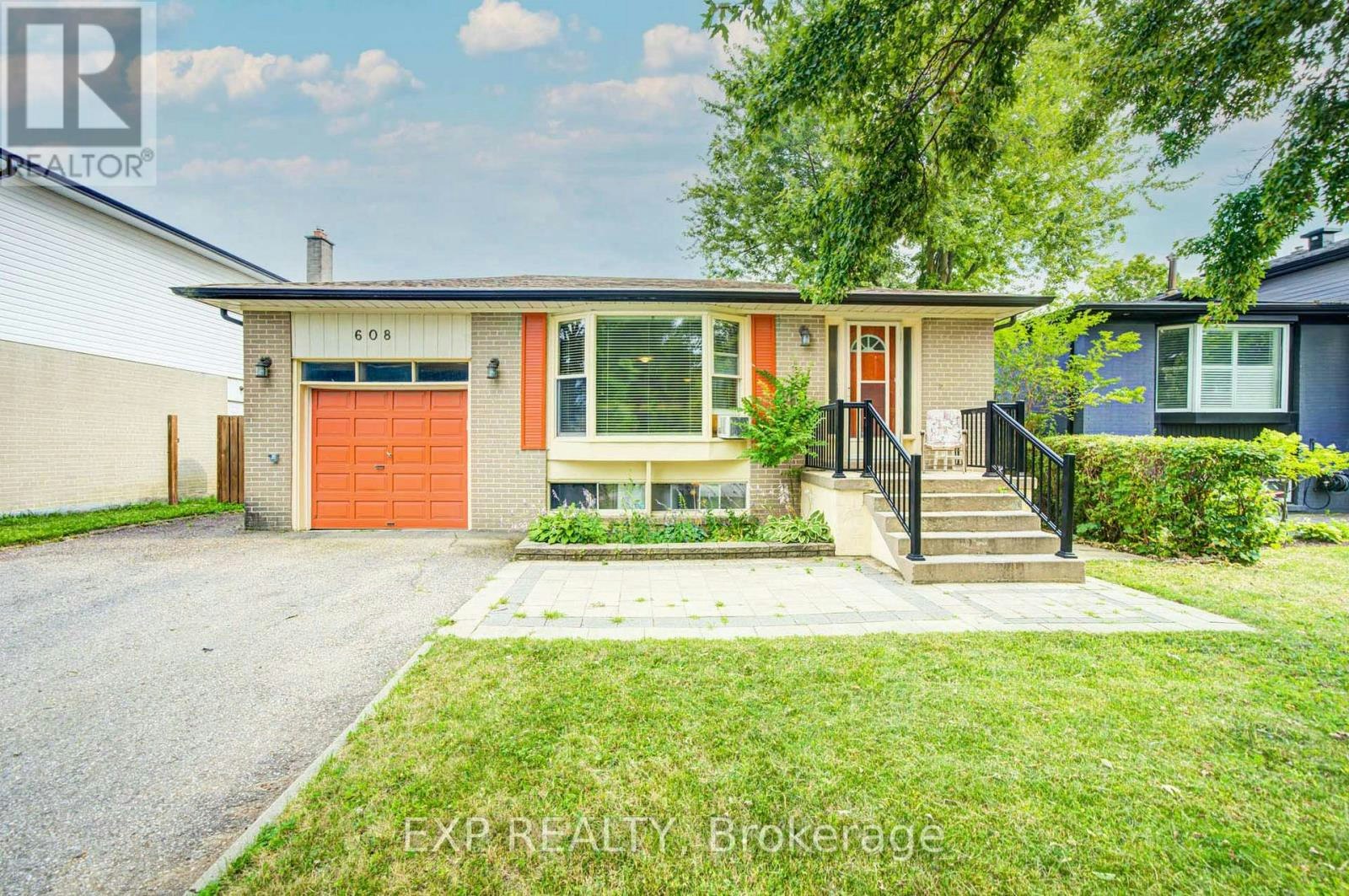 608 Rupert Avenue, Whitchurch-Stouffville, ON, L4A 1W1