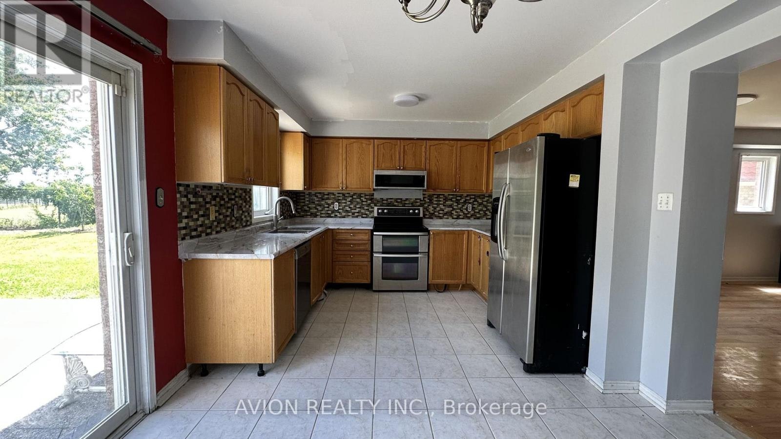 61 Crannyfield Drive, Brampton, ON, L7A 3X3 - 4