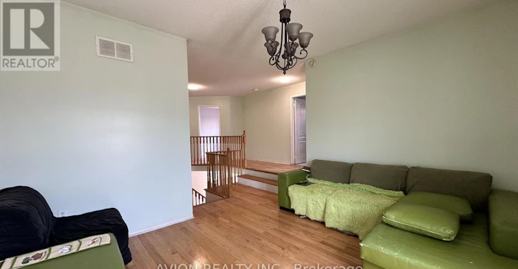 61 Crannyfield Drive, Brampton, ON, L7A 3X3 - 6