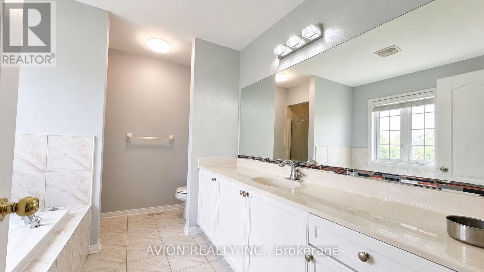 61 Crannyfield Drive, Brampton, ON, L7A 3X3 - 11