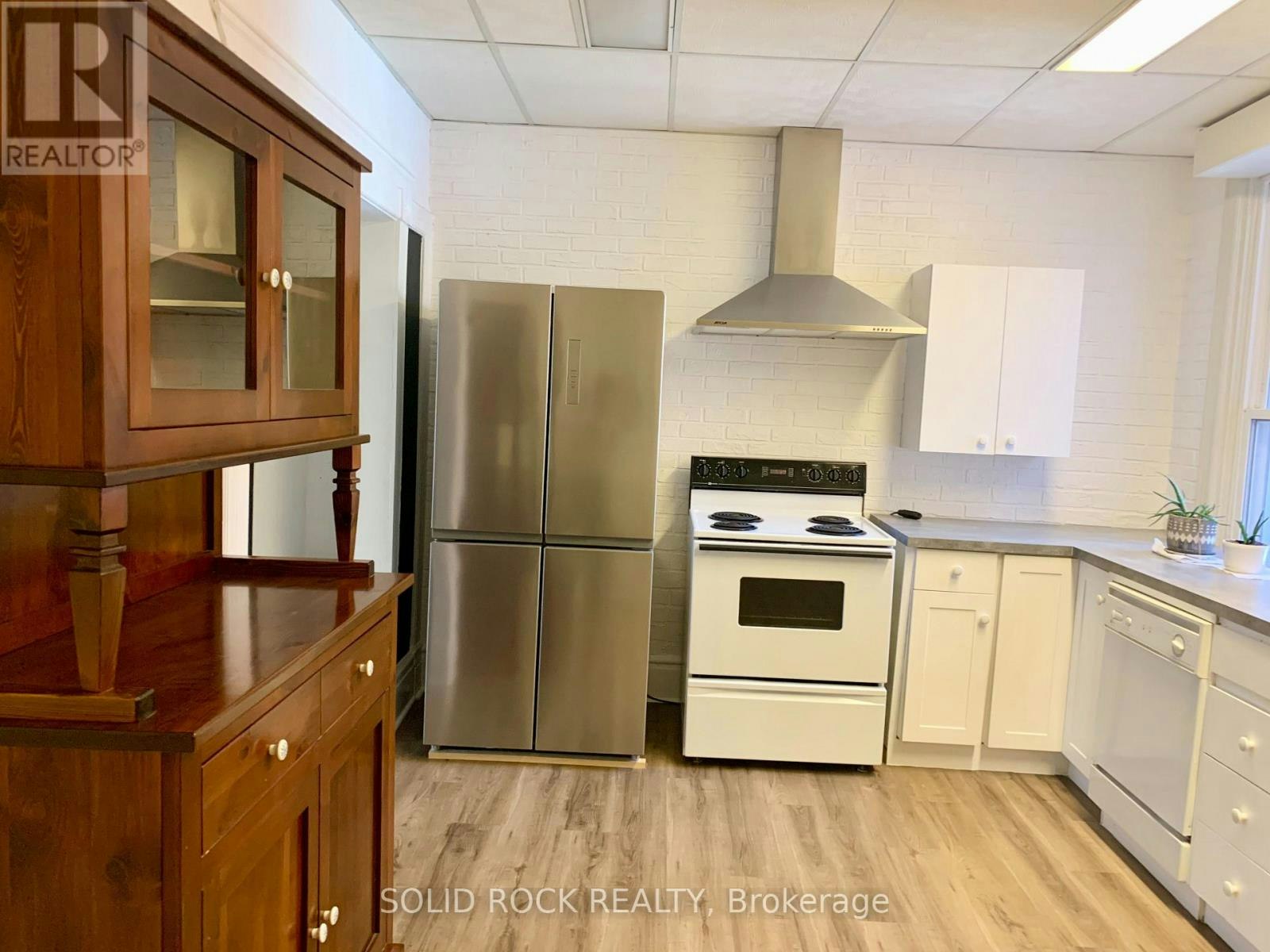 A-71 King Street E, Brockville, ON, K6V 1B2 - 3