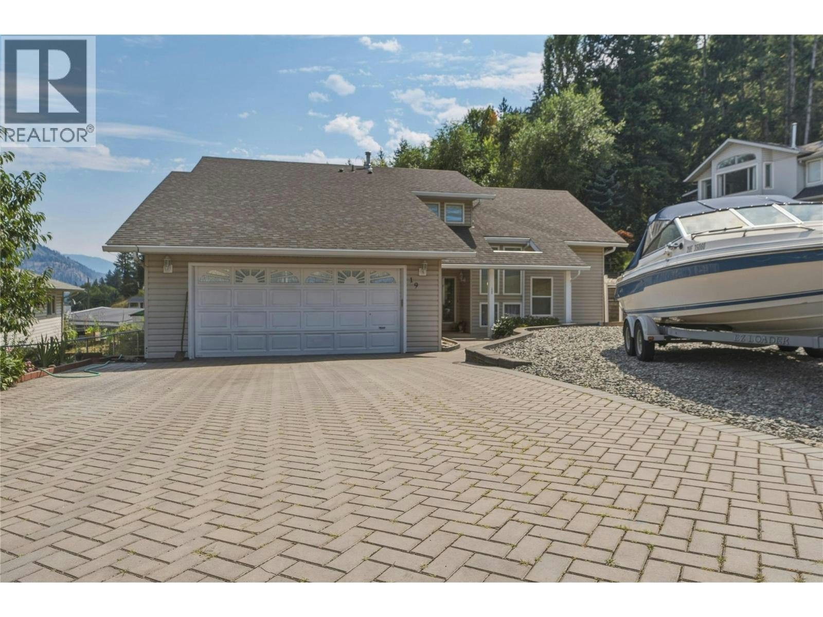 19 Preston Crescent, Enderby, BC, V4Y 4C5