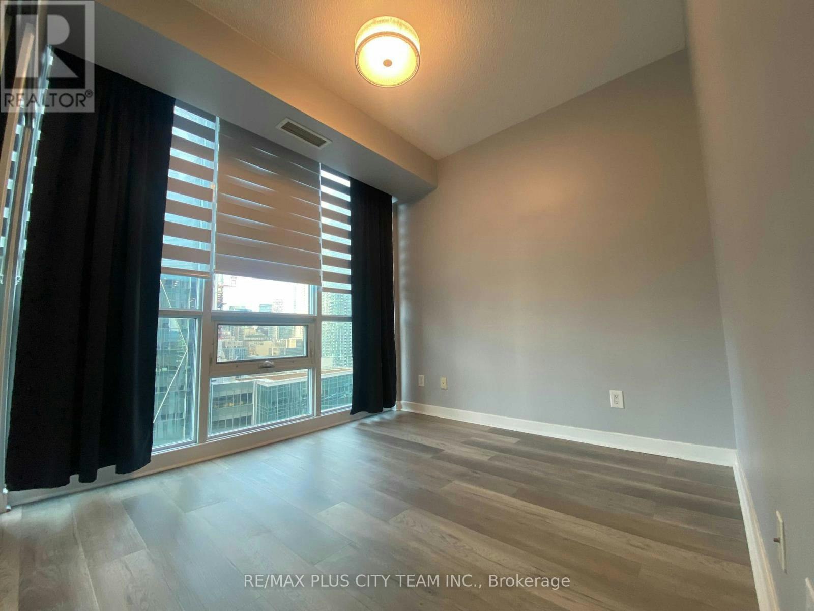 1802-18 Harbour Street, Toronto, ON, M5E 1Z8 - 8