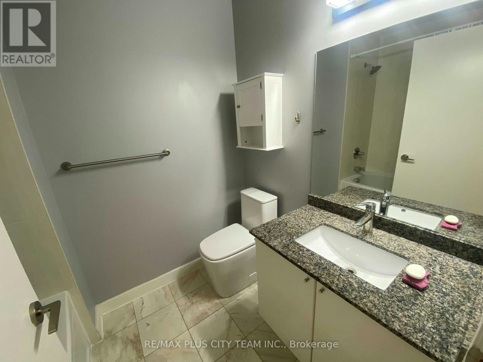 1802-18 Harbour Street, Toronto, ON, M5E 1Z8 - 9