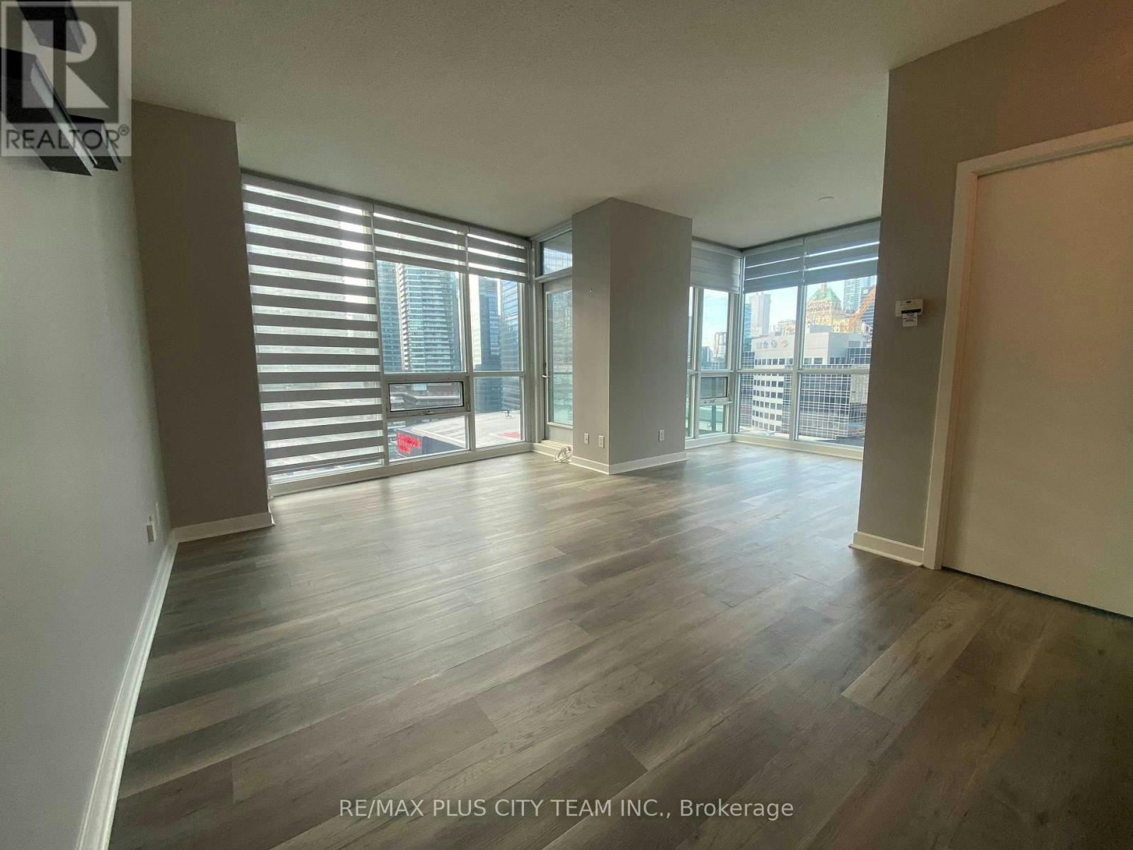 1802-18 Harbour Street, Toronto, ON, M5E 1Z8 - 3