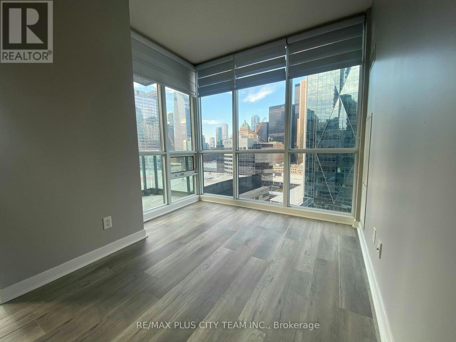 1802-18 Harbour Street, Toronto, ON, M5E 1Z8 - 2