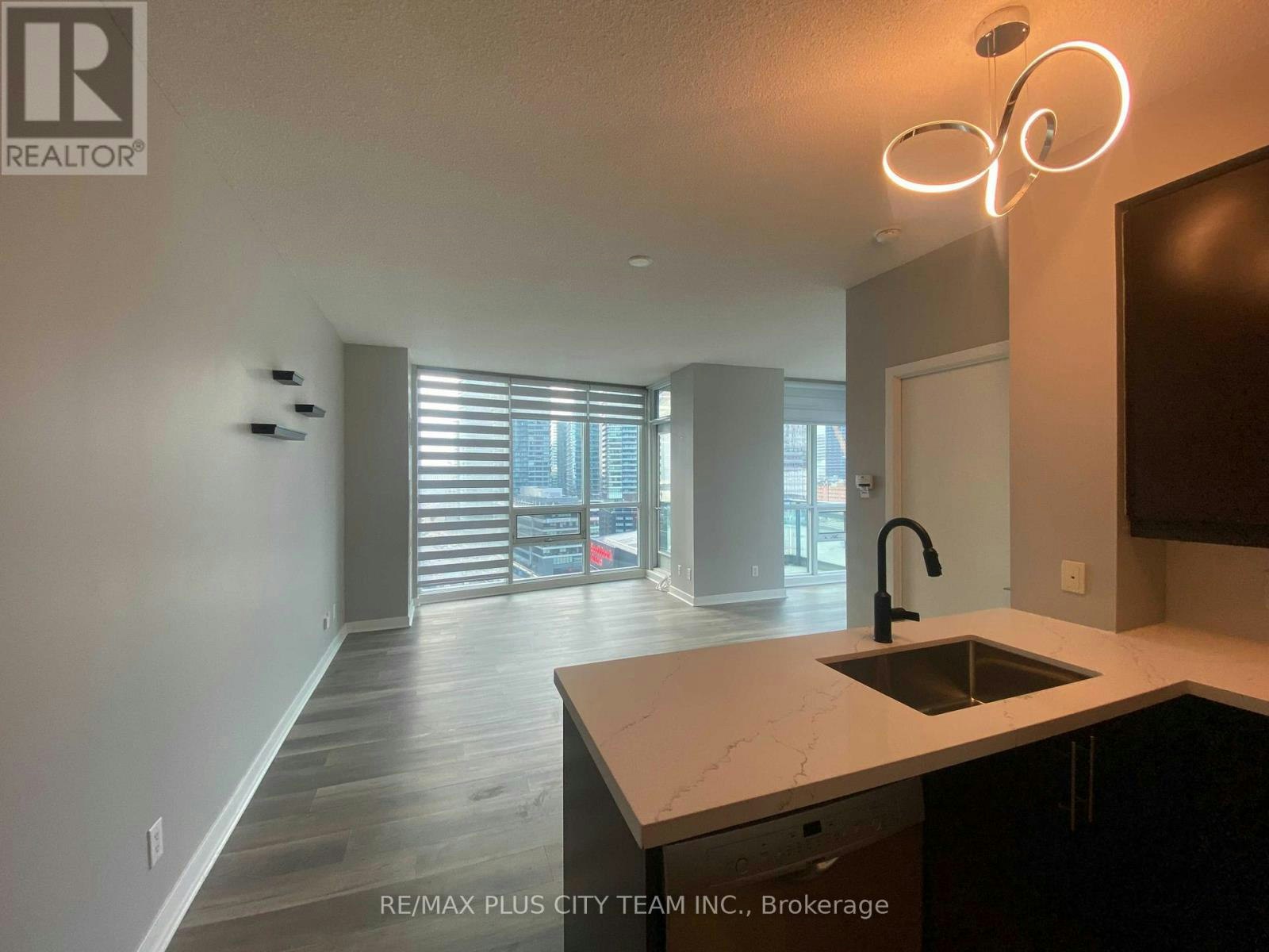 1802-18 Harbour Street, Toronto, ON, M5E 1Z8 - 4