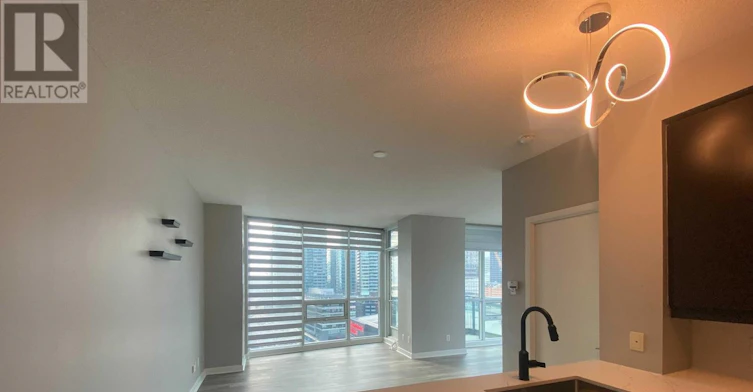 1802-18 Harbour Street, Toronto, ON, M5E 1Z8 - 4