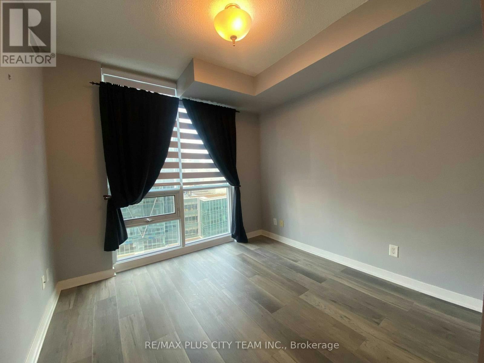 1802-18 Harbour Street, Toronto, ON, M5E 1Z8 - 7
