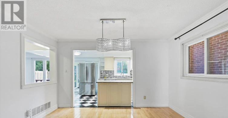 73 Jessica Gardens, Vaughan, ON, L4J 3G1 - 8