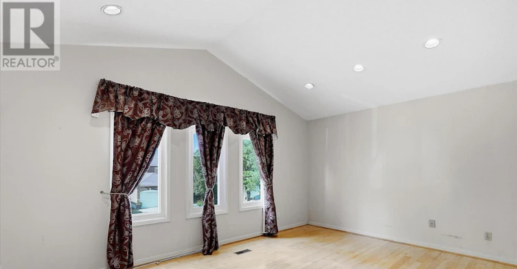 73 Jessica Gardens, Vaughan, ON, L4J 3G1 - 20