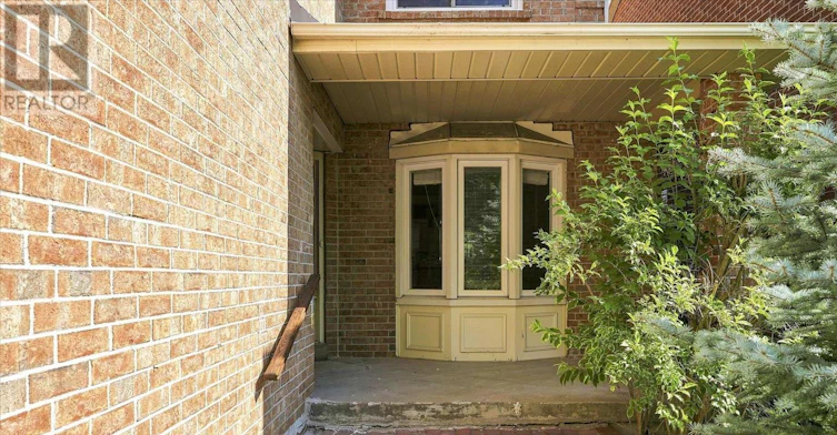 73 Jessica Gardens, Vaughan, ON, L4J 3G1 - 2