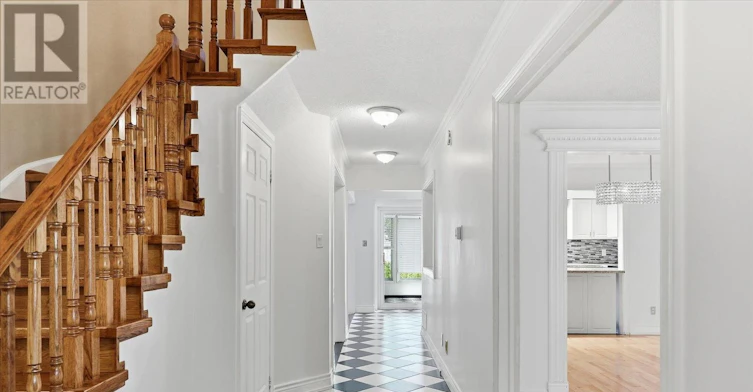 73 Jessica Gardens, Vaughan, ON, L4J 3G1 - 4