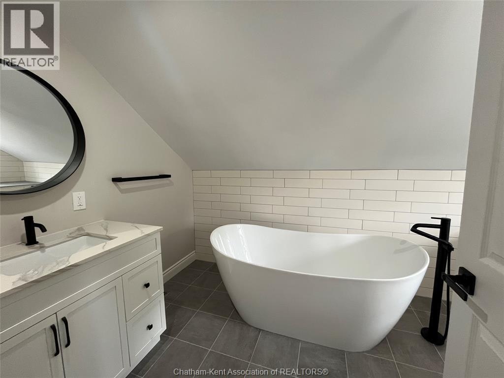 205 St.Clair Street, Chatham-Kent, ON, N7L 3J4 - 8