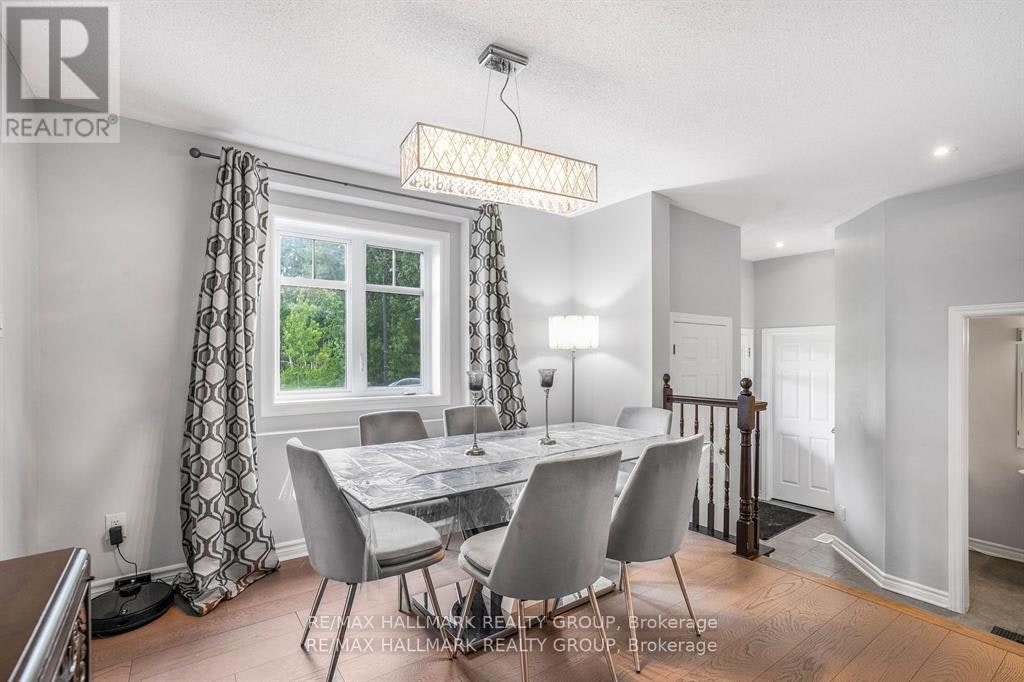 100 Lerta Way, Ottawa, ON, K4A 0W5 - 6