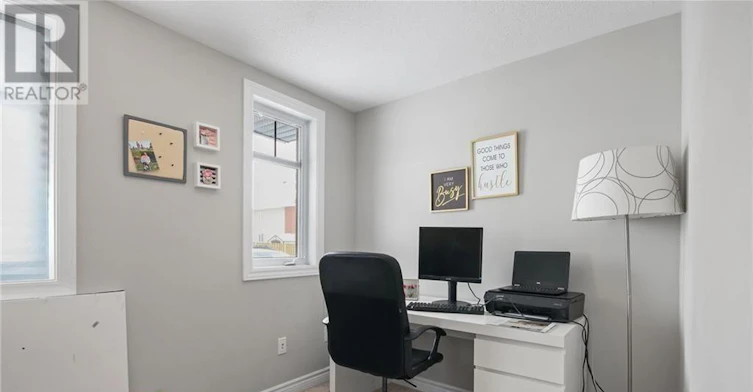 100 Lerta Way, Ottawa, ON, K4A 0W5 - 2