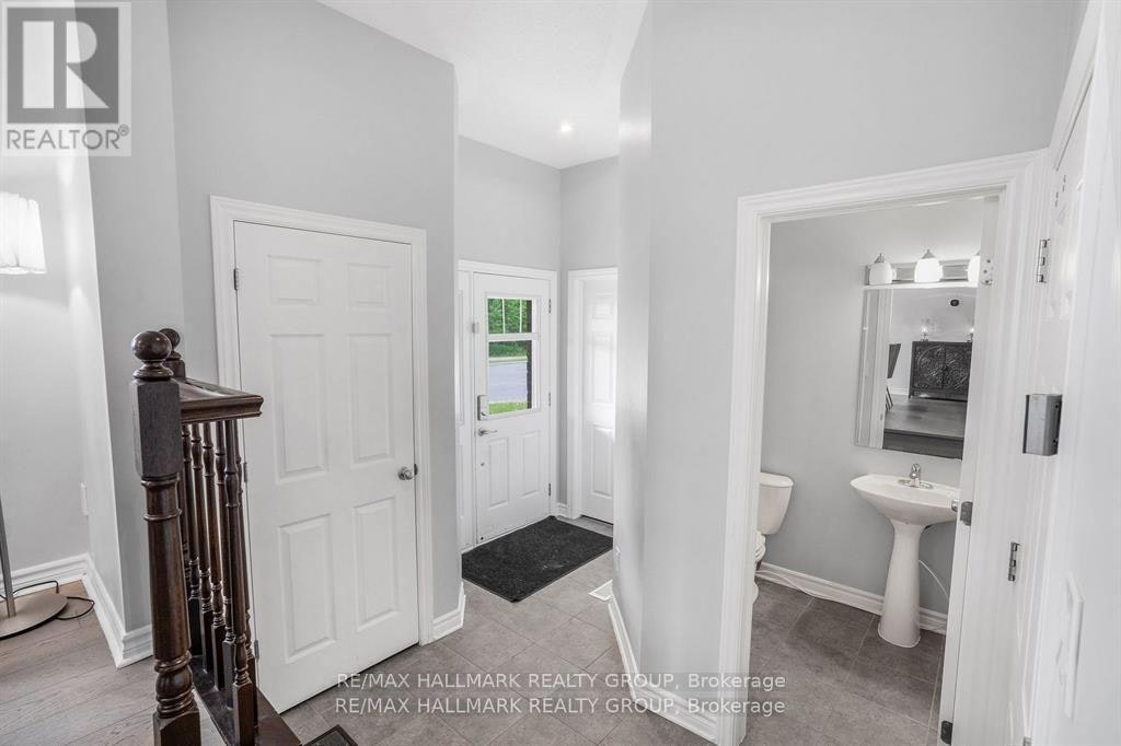 100 Lerta Way, Ottawa, ON, K4A 0W5 - 3