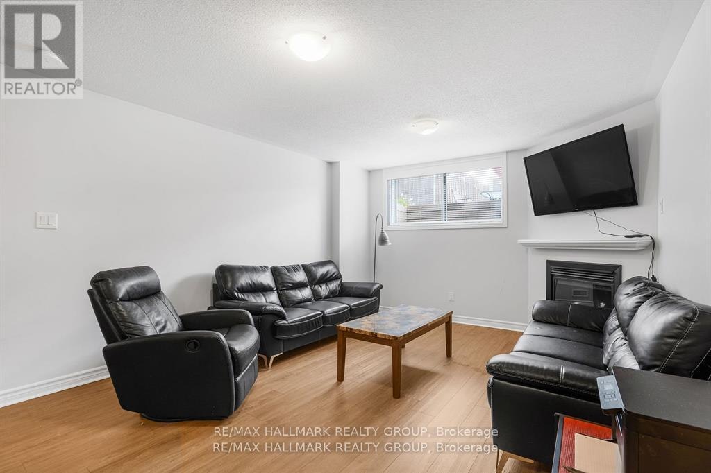 100 Lerta Way, Ottawa, ON, K4A 0W5 - 23