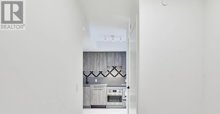 520-5 Lakeview Avenue, Toronto, ON, M6J 0H3 - 16