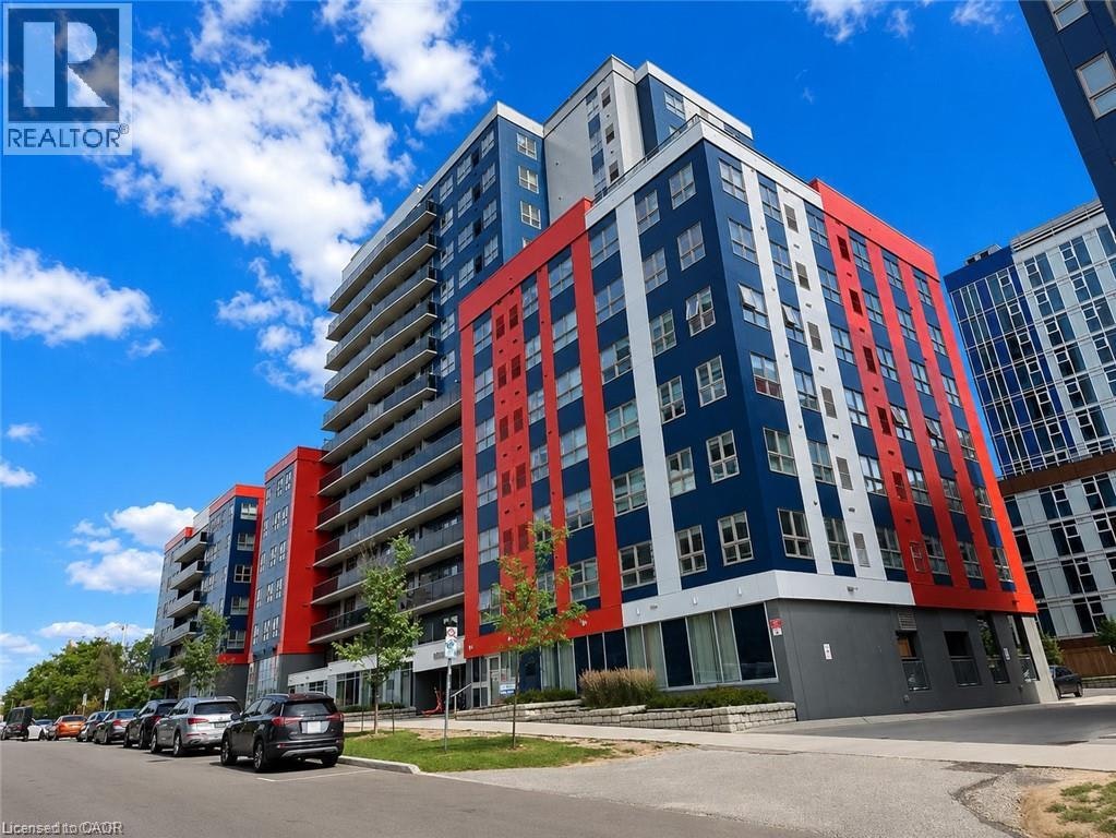 255-258B Sunview Street, Waterloo, ON, N2L 3V9 - 2