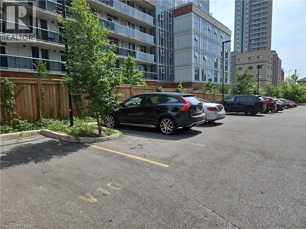 255-258B Sunview Street, Waterloo, ON, N2L 3V9 - 21
