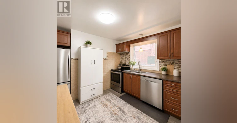 UPPER-283 45th Street EAST, Hamilton, ON, L8T 3K7 - 2