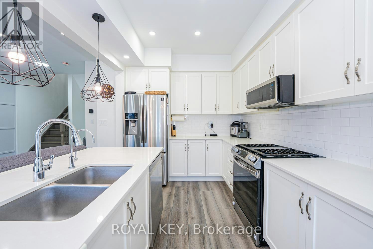 39-324 Equestrian Way, Cambridge, ON, N3E 0C1 - 13
