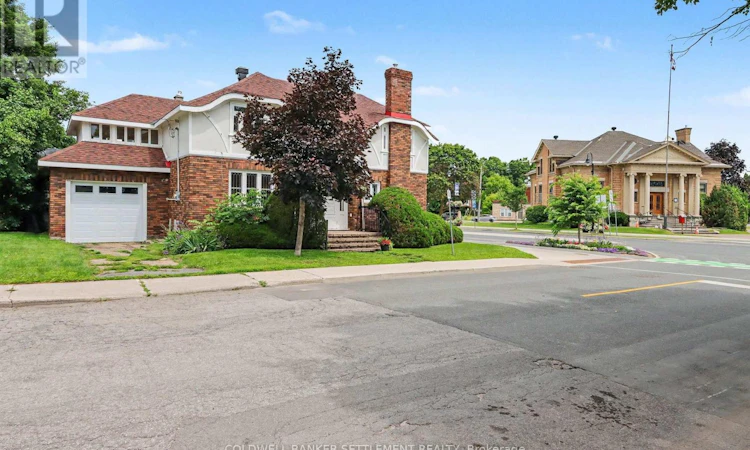 2 Gladstone Avenue