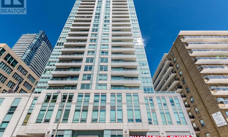 1704-212 Eglinton Avenue E
