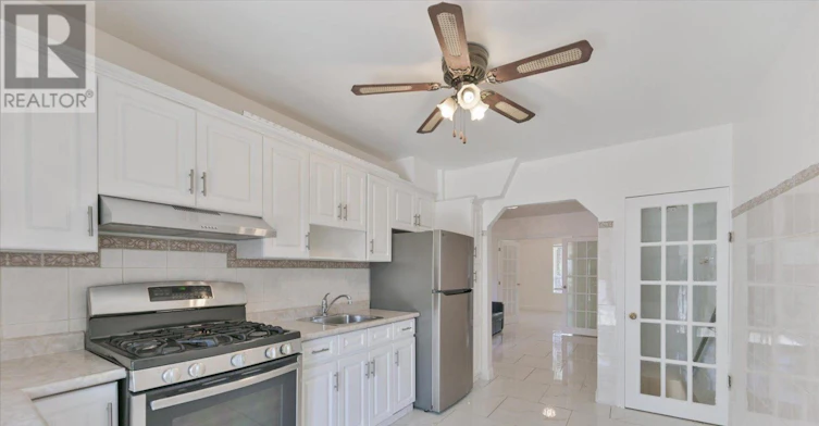 MAIN & BSMT-13 Silver Avenue, Toronto, ON, M6R 1X9 - 7