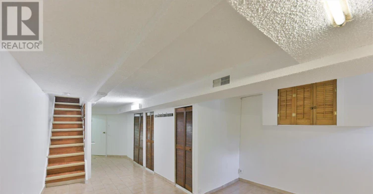 MAIN & BSMT-13 Silver Avenue, Toronto, ON, M6R 1X9 - 11