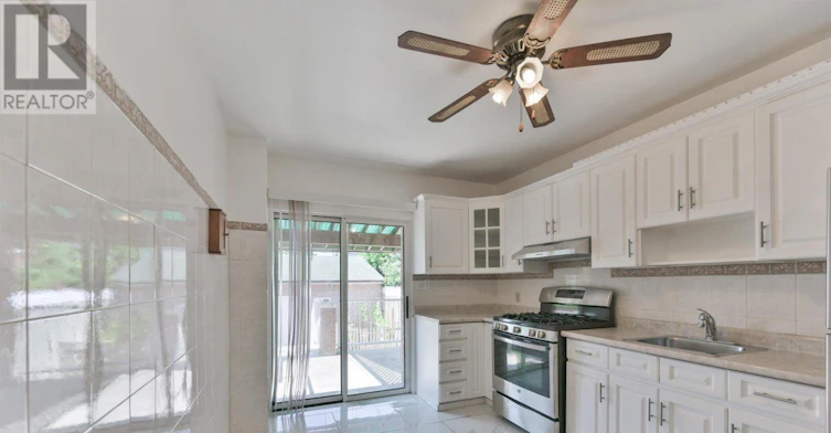 MAIN & BSMT-13 Silver Avenue, Toronto, ON, M6R 1X9 - 8