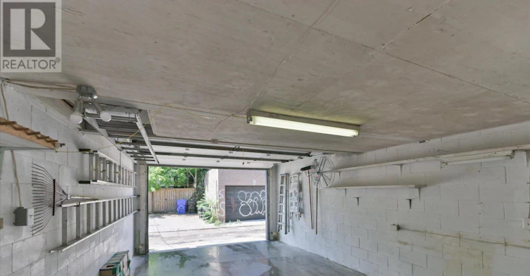 MAIN & BSMT-13 Silver Avenue, Toronto, ON, M6R 1X9 - 24