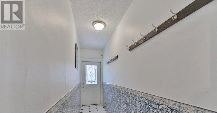 MAIN & BSMT-13 Silver Avenue, Toronto, ON, M6R 1X9 - 2