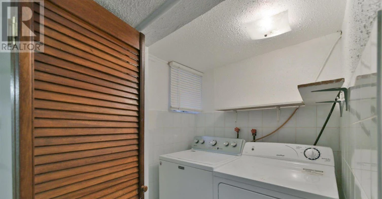 MAIN & BSMT-13 Silver Avenue, Toronto, ON, M6R 1X9 - 15