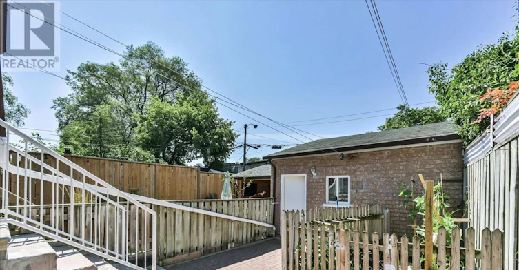 MAIN & BSMT-13 Silver Avenue, Toronto, ON, M6R 1X9 - 22