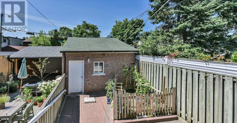 MAIN & BSMT-13 Silver Avenue, Toronto, ON, M6R 1X9 - 21