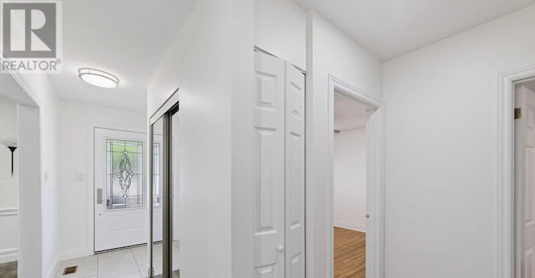 115 Kings Forest Drive, Hamilton, ON, L8T 4J8 - 5