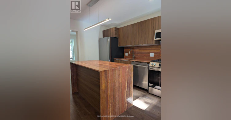 MAIN-264A Hastings Avenue, Toronto, ON, M4L 2M1 - 6