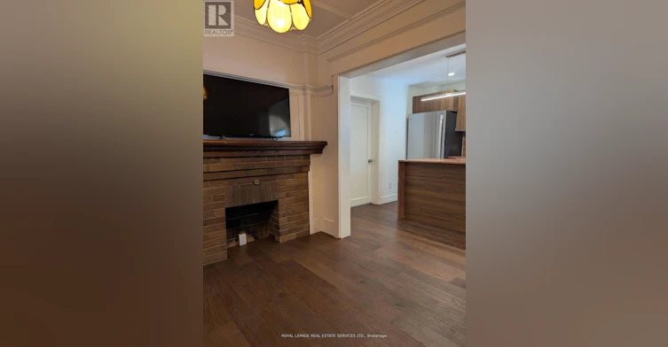 MAIN-264A Hastings Avenue, Toronto, ON, M4L 2M1 - 3