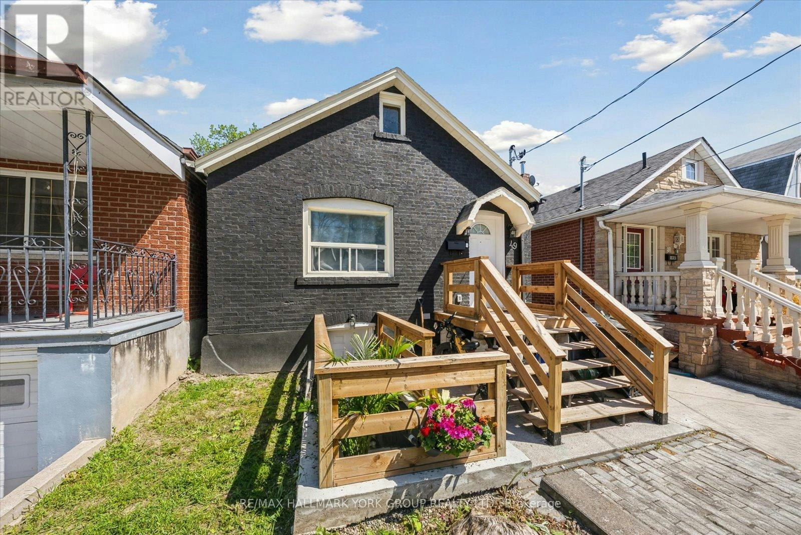 49 Cordella Avenue, Toronto, ON, M6N 2J7