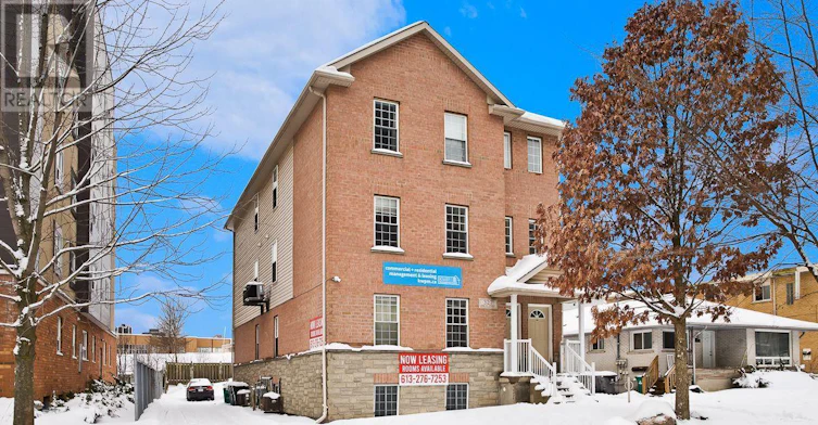 A-327 Spruce Street, Waterloo, ON, N2L 3M6 - 2
