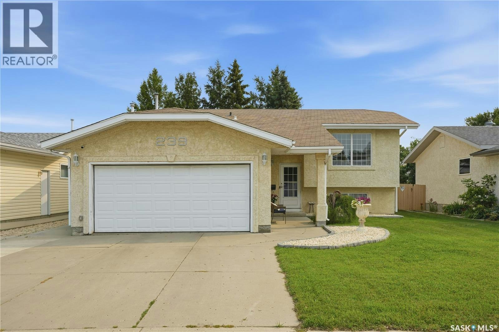 239 Manning Crescent, Saskatoon, SK, S7L 6J3