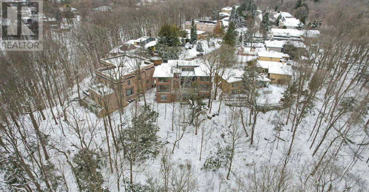 58 Timberlane Drive, Toronto, ON, M3H 1J4 - 4