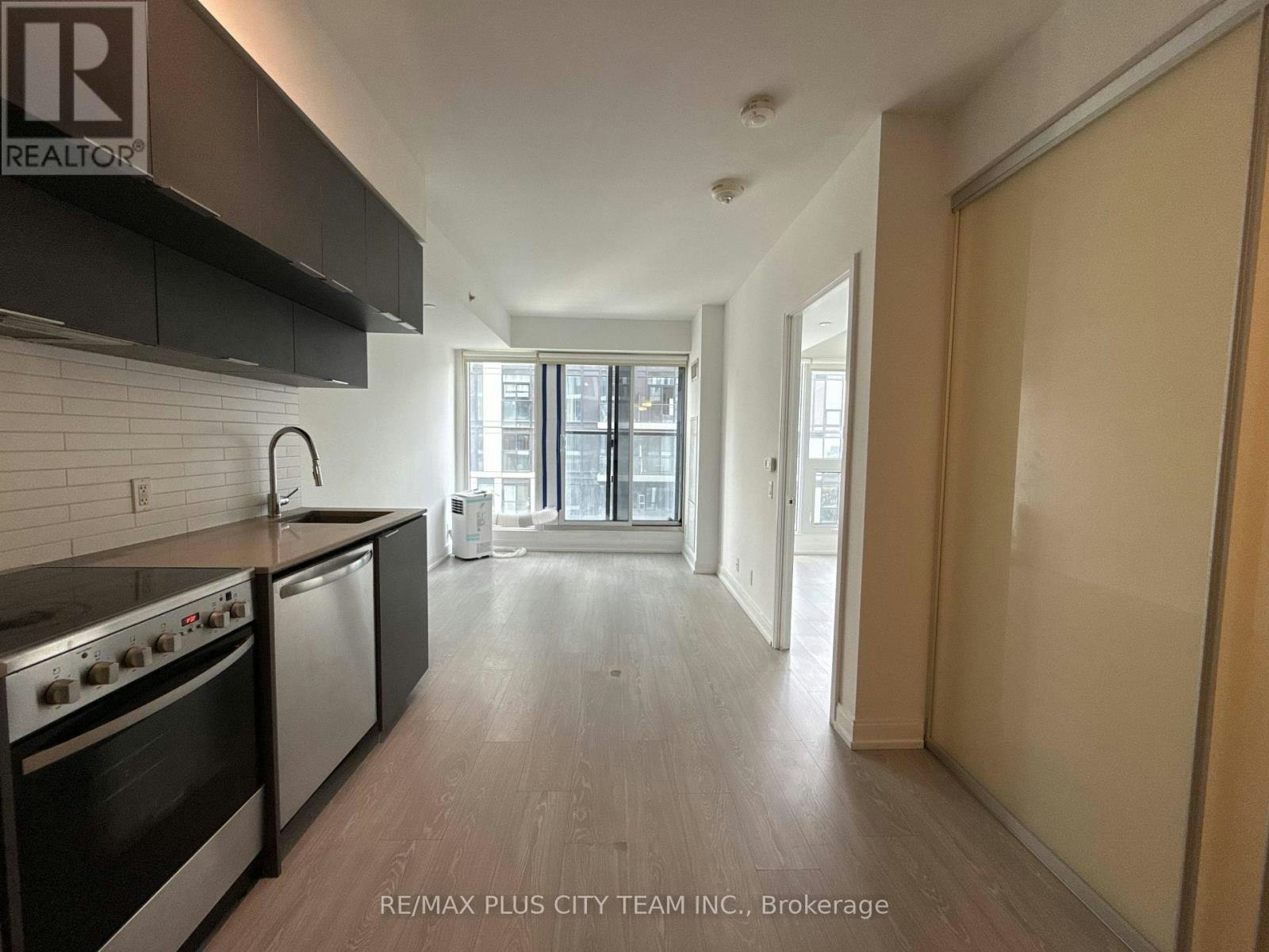 1901-181 Dundas Street E, Toronto, ON, M5A 0N5 - 4