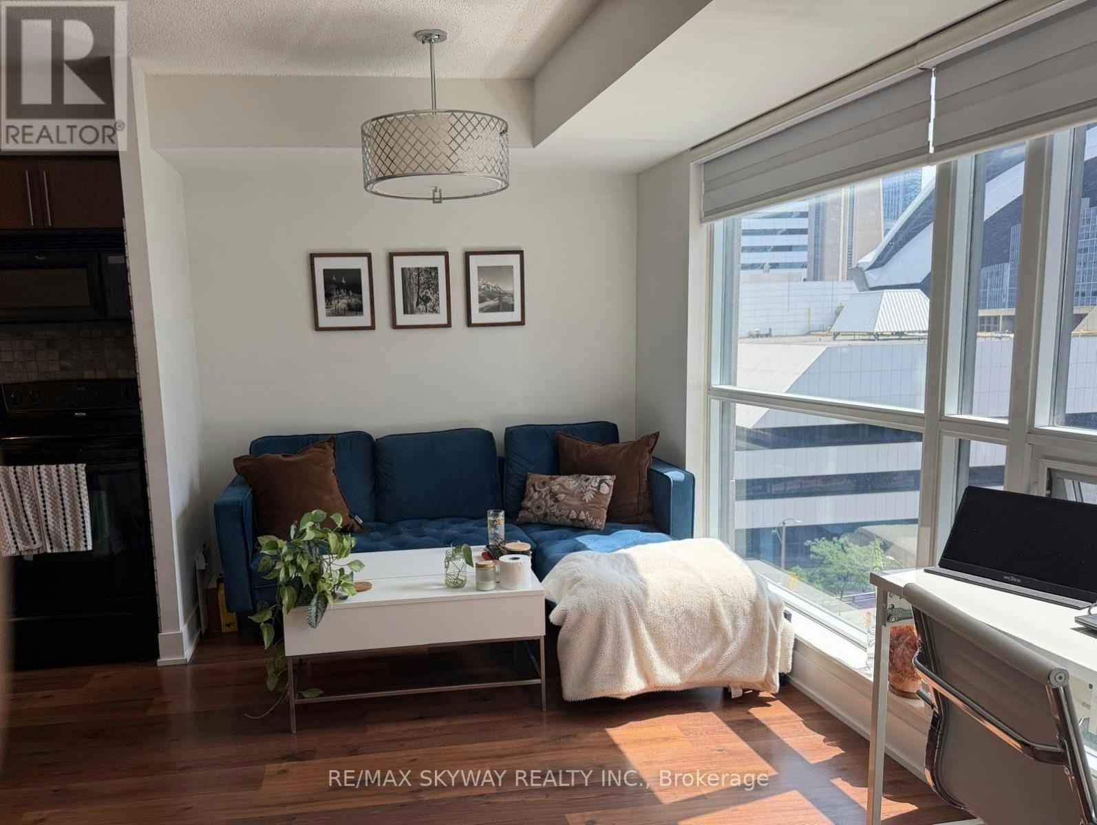 919-20 Blue Jays Way, Toronto, ON, M5V 3W6 - 8