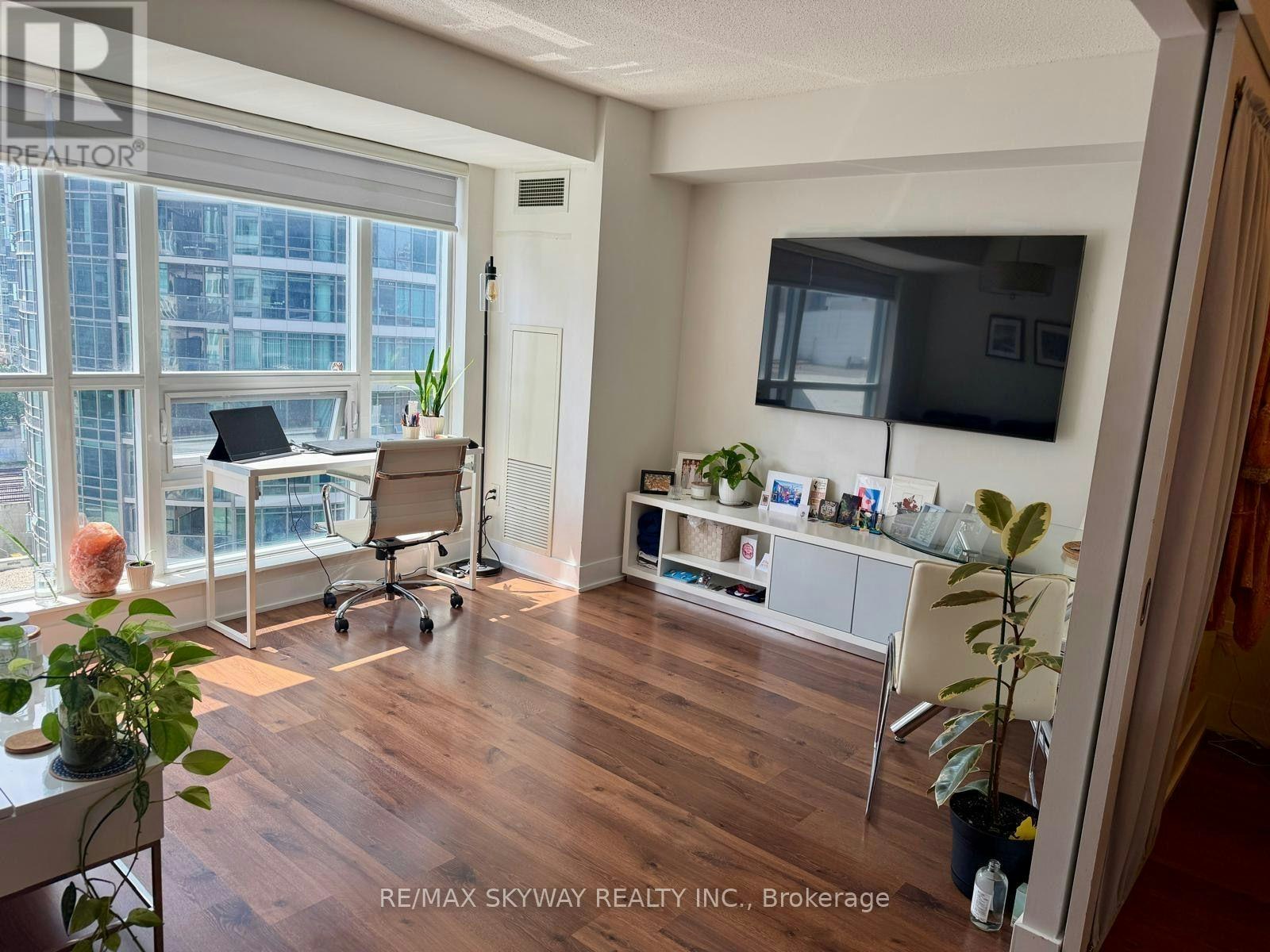919-20 Blue Jays Way, Toronto, ON, M5V 3W6 - 3